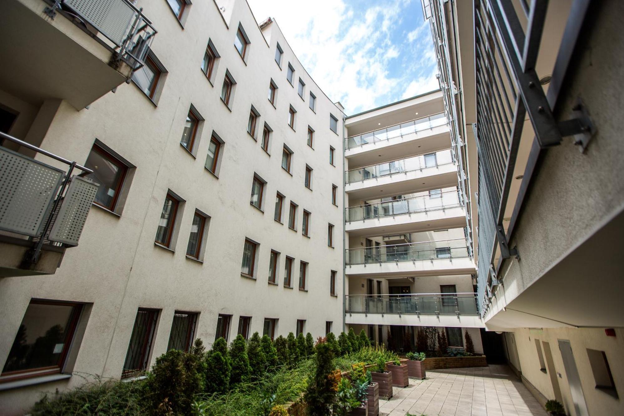 Central Passage Apartments By Vagabond Downtown Boedapest Buitenkant foto